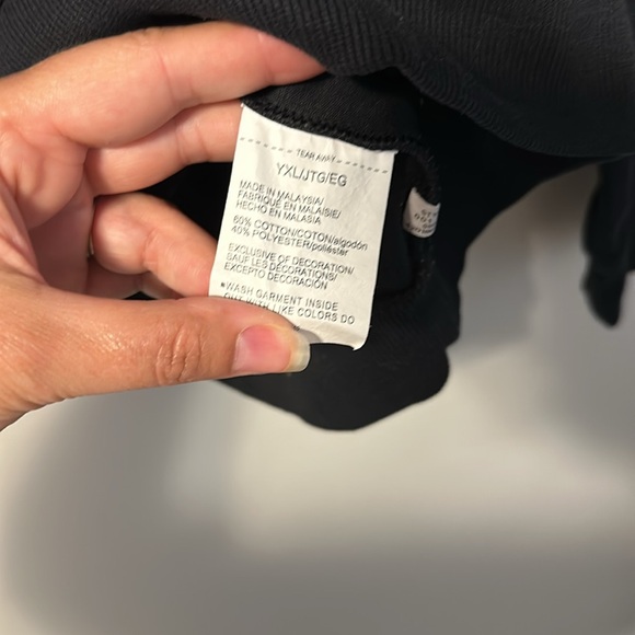 Under Armour long sleeve sweatshirt youth sz xl EUC - Picture 5 of 5